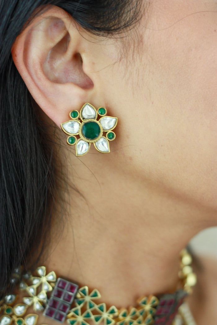 Emerald Enamel Kundan Studsfrom Dori