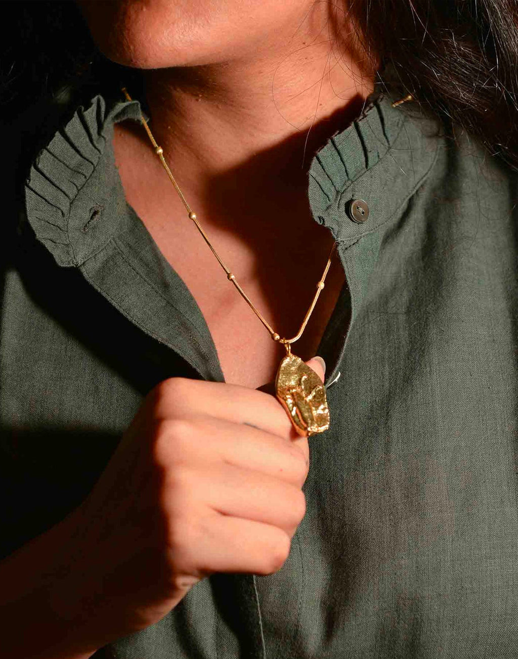 Fossil Pendant Necklace M4 - Statement Necklaces - Gold-Plated & Hypoallergenic Jewellery - Made in India - Dubai Jewellery - Dori