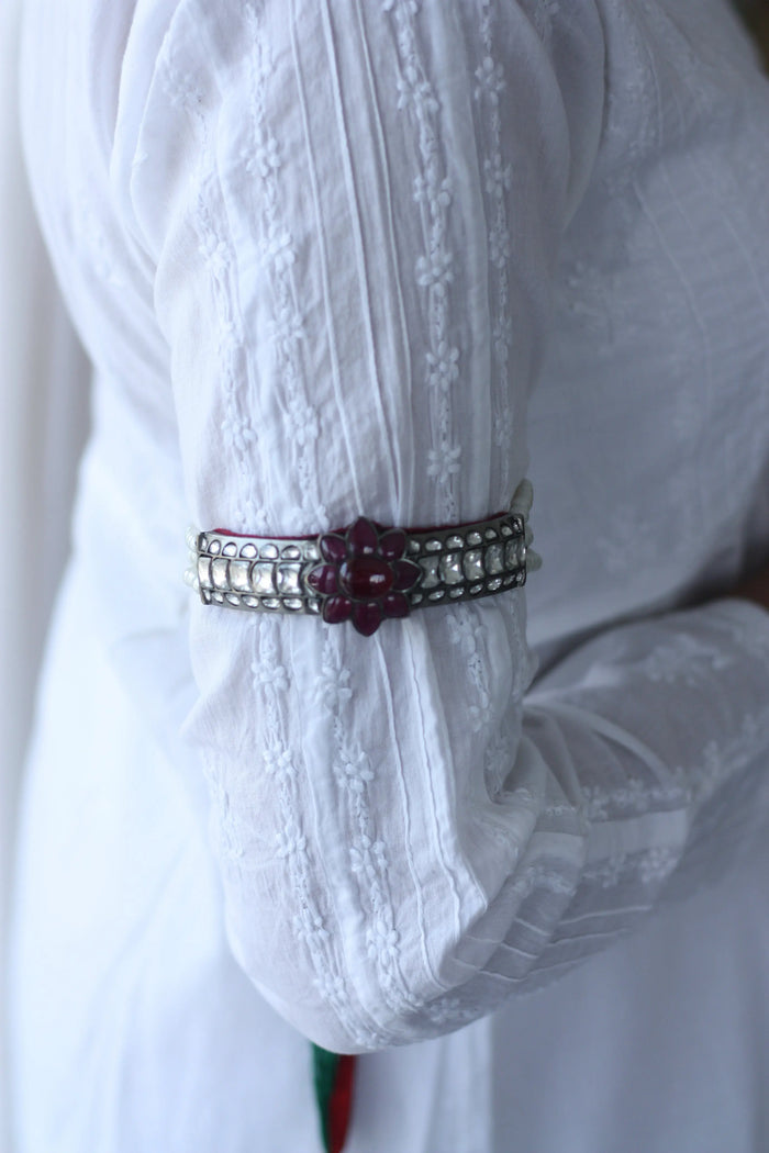 Gul-Bazubandfrom Dori