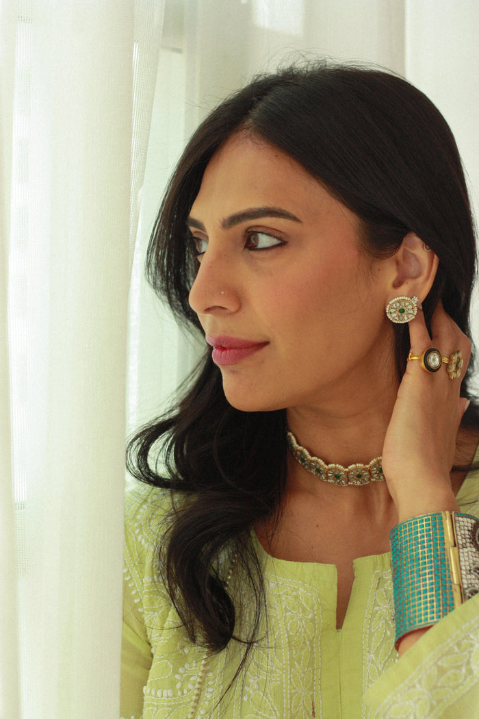 Mother of Pearl Petal Chokerfrom Dori