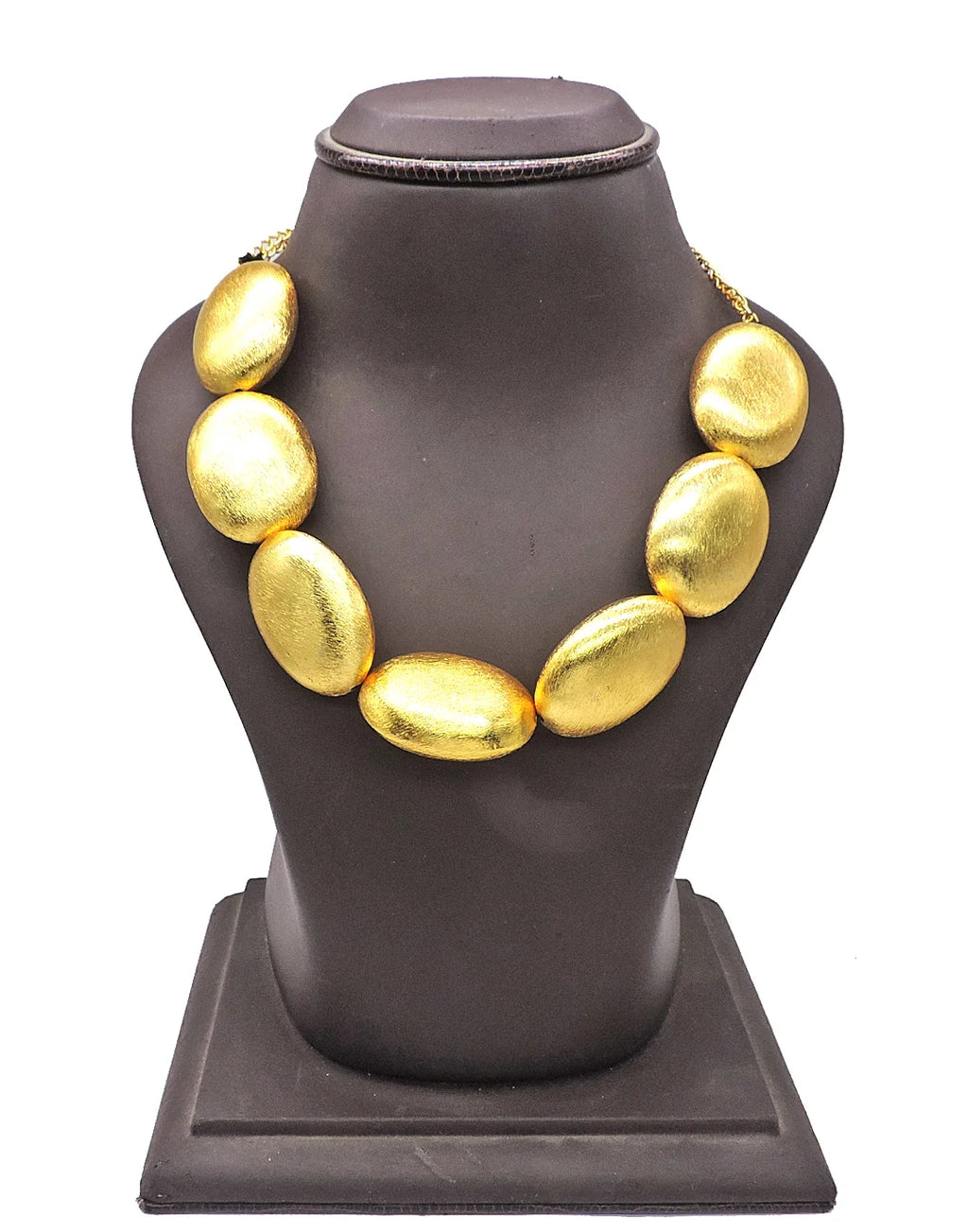 Oval Gold Necklace- Handcrafted Jewellery from Dori