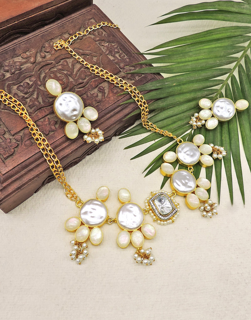 Baroque Pearl & Shell Earrings - Statement Earrings - Gold-Plated & Hypoallergenic Jewellery - Made in India - Dubai Jewellery - Dori