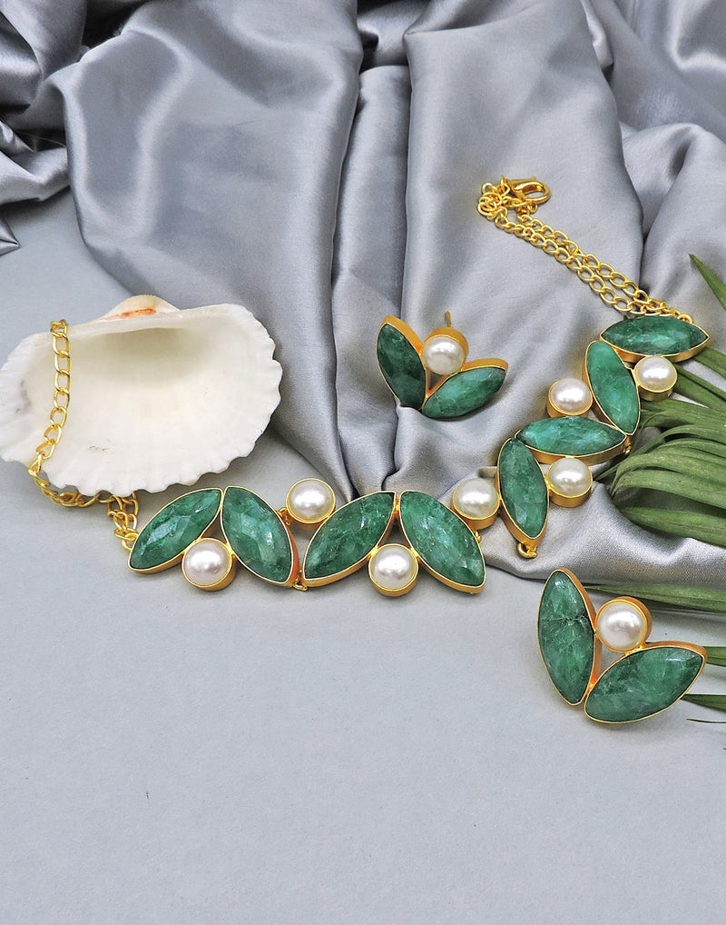 Green Haathi & Pearl Necklace - Statement Necklaces - Gold-Plated & Hypoallergenic Jewellery - Made in India - Dubai Jewellery - Dori