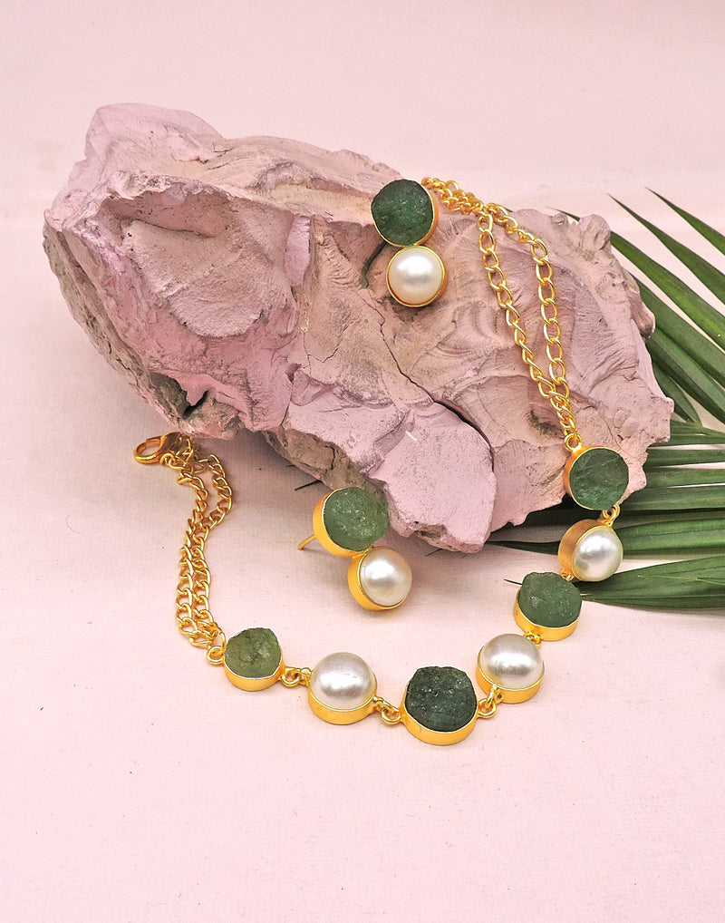 Green Fluorite & Pearl Necklace - Statement Necklaces - Gold-Plated & Hypoallergenic Jewellery - Made in India - Dubai Jewellery - Dori