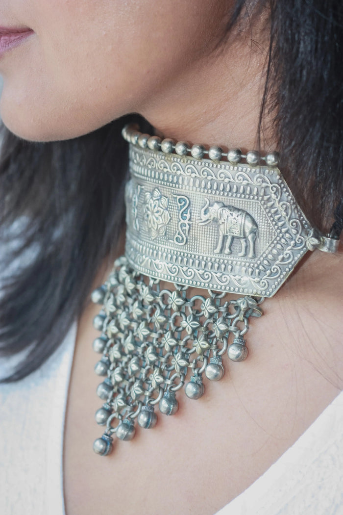 Gaja-Greha Chokerfrom Dori