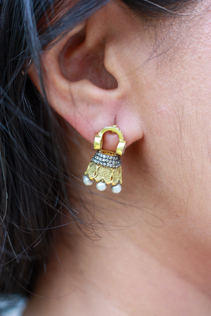 Kaira Mini Pearl Jhumki Studs