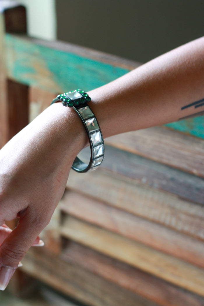 Aarohi Green Stone Bangle