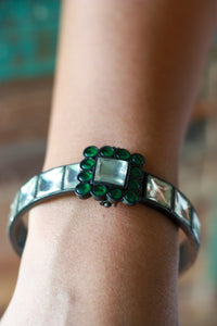 Aarohi Green Stone Bangle