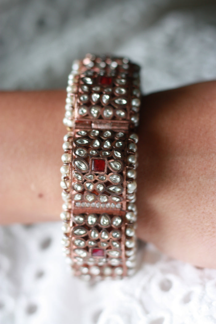 Noor Polki Pearl Broad Kada