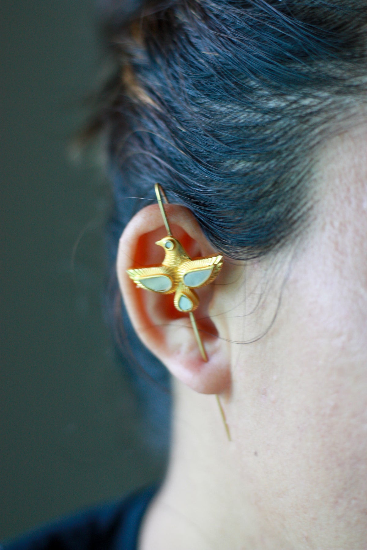 Ivory Stone Bird Ear Climber