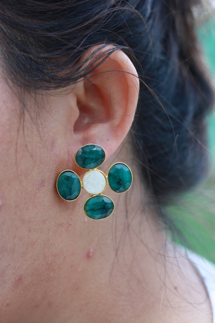 Green Quartz Clover Stud