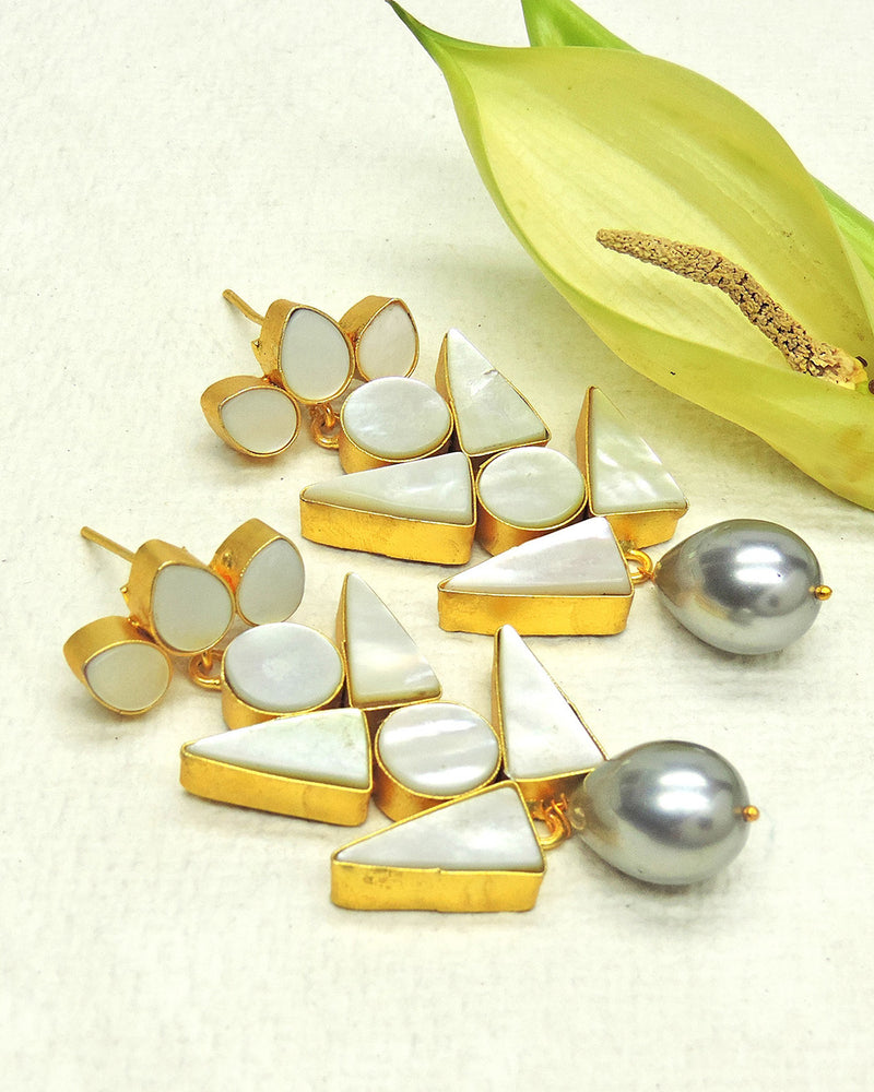 Idina Pearl Earrings