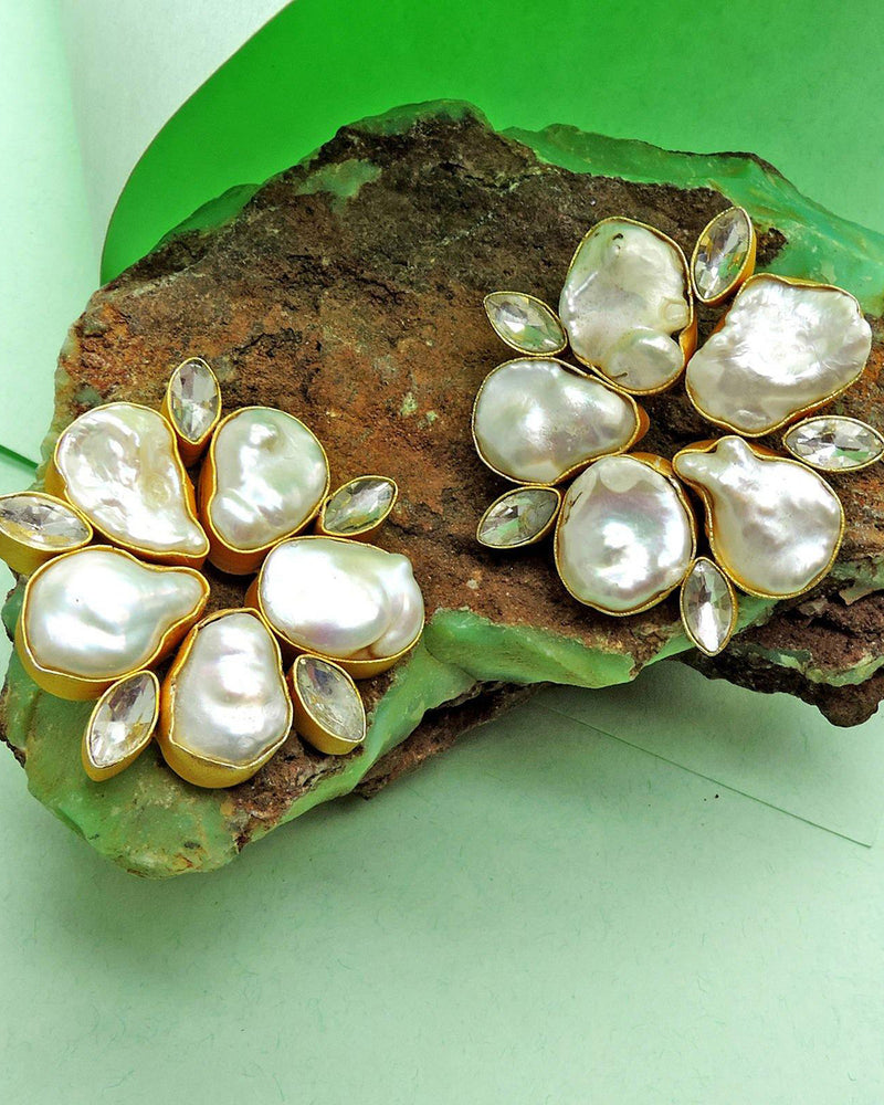 Lila Pearl Earrings