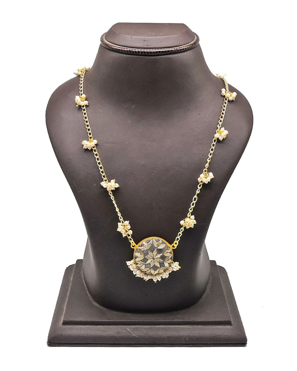 Zardosi Star Necklace - Necklaces - Handcrafted Jewellery - Made in India - Dubai Jewellery, Fashion & Lifestyle - Dori