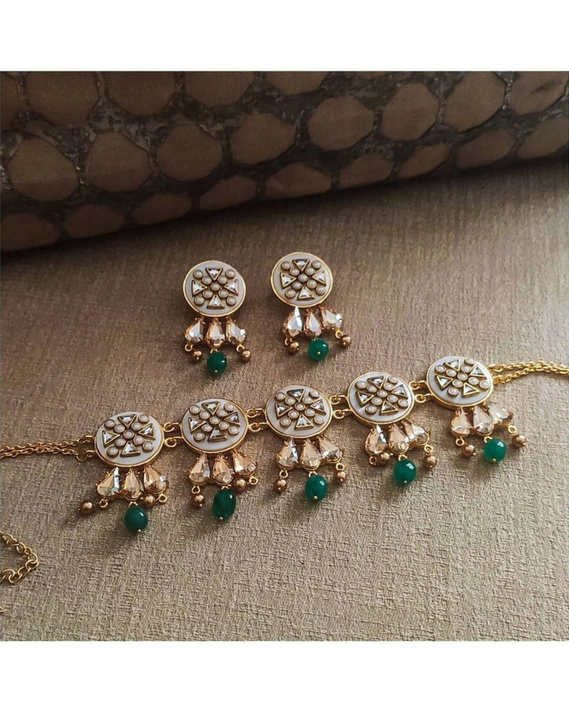 Ruheen Earrings in Emerald - Earrings - Handcrafted Jewellery - Made in India - Dubai Jewellery, Fashion & Lifestyle - Dori
